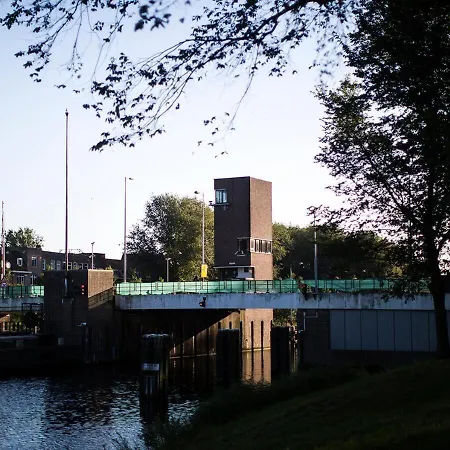 Sweets - Gerben Wagenaarbrug