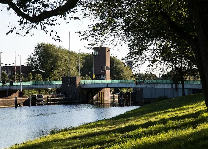 Sweets - Gerben Wagenaarbrug