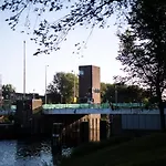 Sweets - Gerben Wagenaarbrug